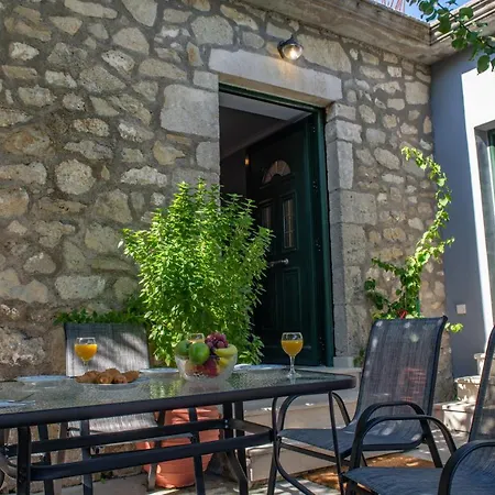 Semesterbostad Mouria